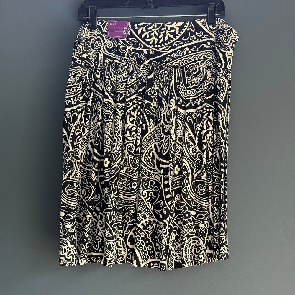 Lane Bryant - Plus Size 14/16 Black and White Skirt